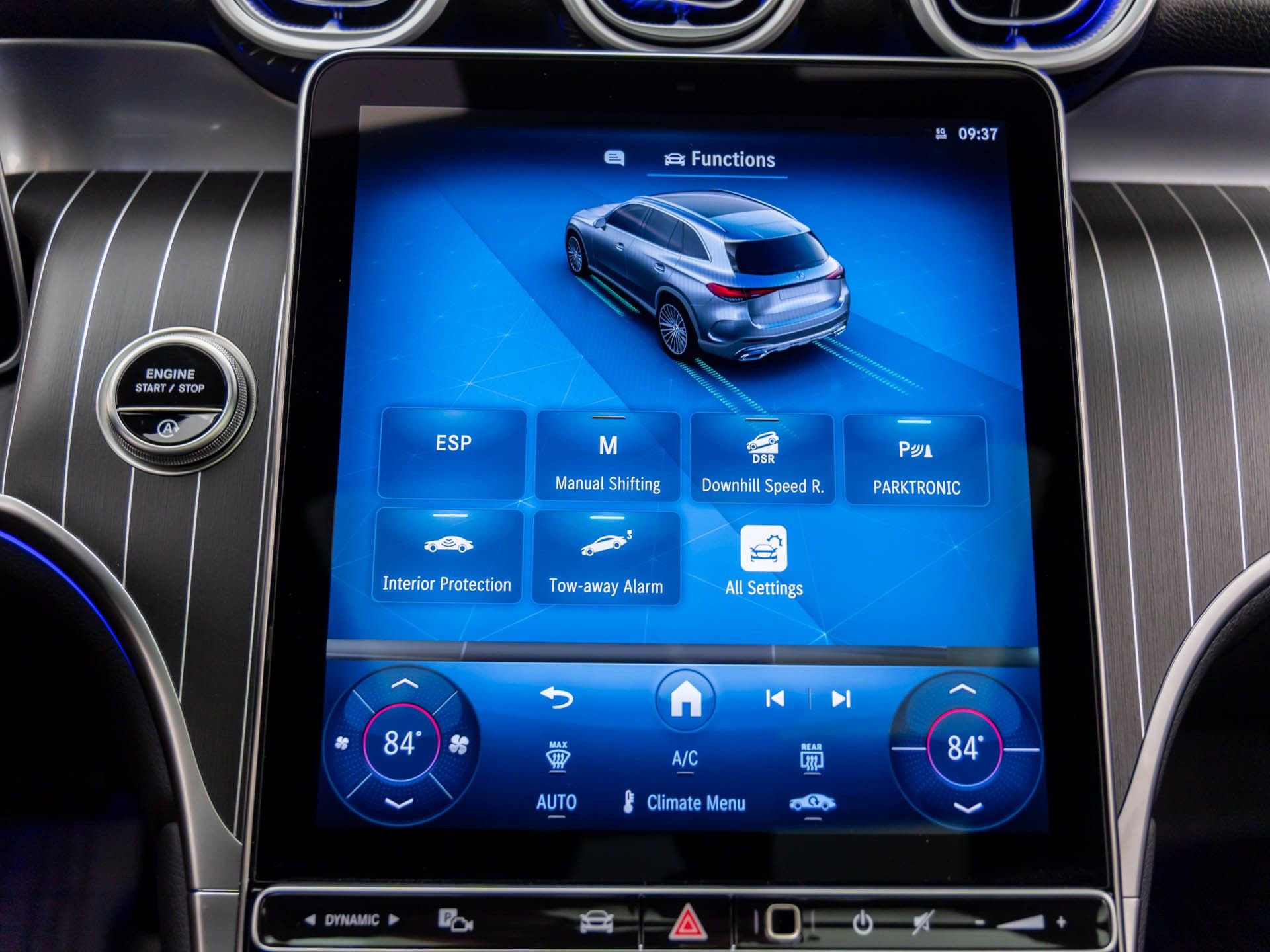 Used 2025 Mercedes-Benz GLC 300 4MATIC image 30