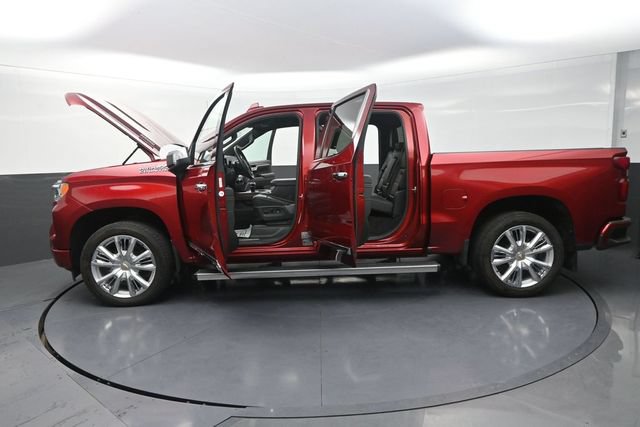 Used 2023 Chevrolet Silverado 1500 High Country w/ High Country Premium Package AWD/4WD image 32