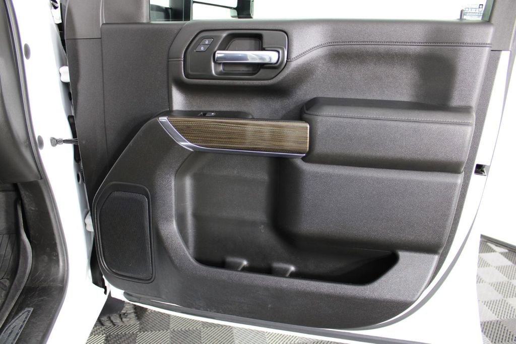 Used 2023 Chevrolet Silverado 2500 LT image 30