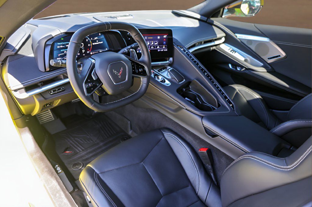 Used 2023 Chevrolet Corvette Stingray Preferred Cpe w/ Z51 Performance Package RWD image 9