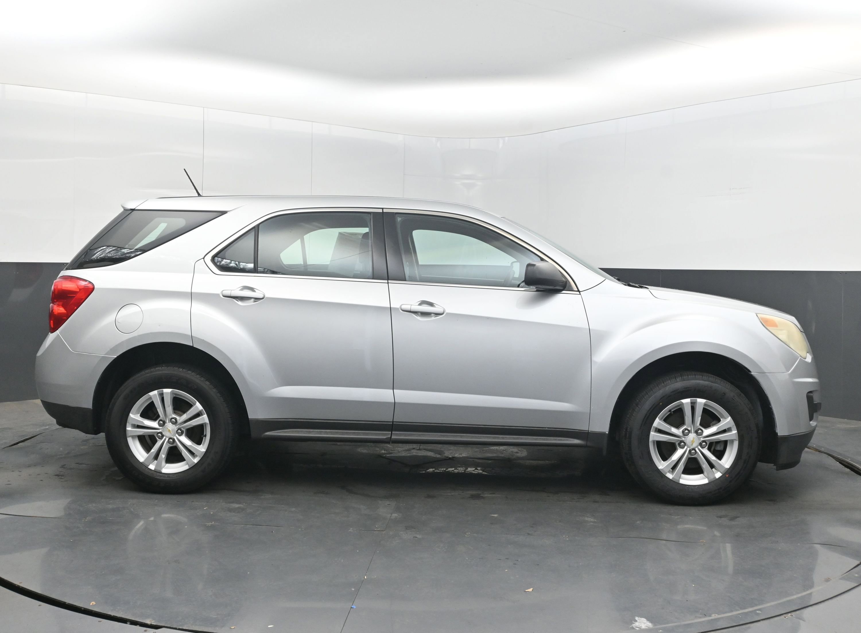 Used 2013 Chevrolet Equinox LS FWD image 8