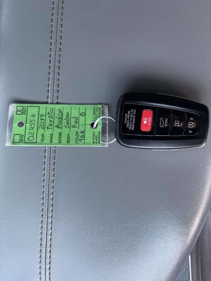 Used 2019 Toyota Avalon Touring w/ Advanced Safety Package image 48