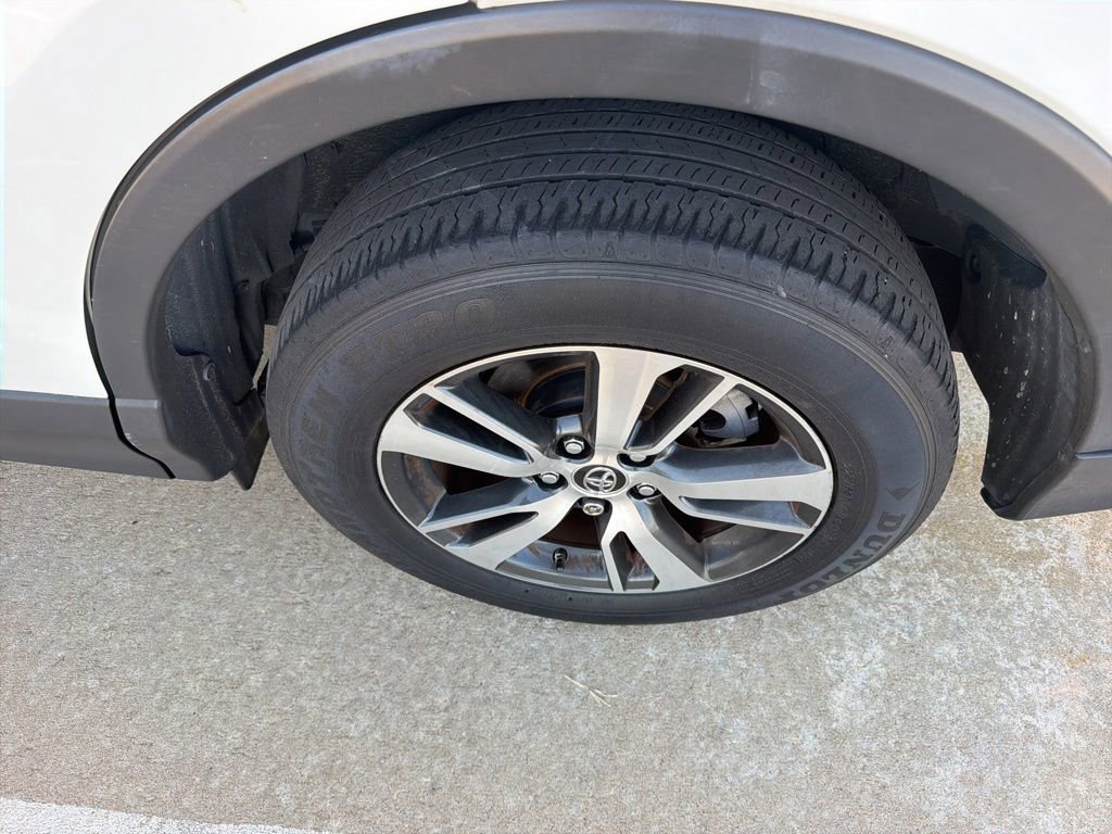Used 2017 Toyota RAV4 XLE FWD image 7