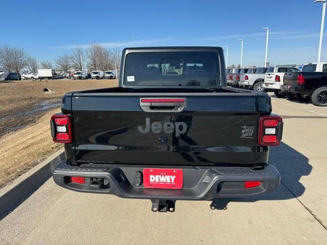 New 2026 Jeep Gladiator Sport AWD/4WD image 6