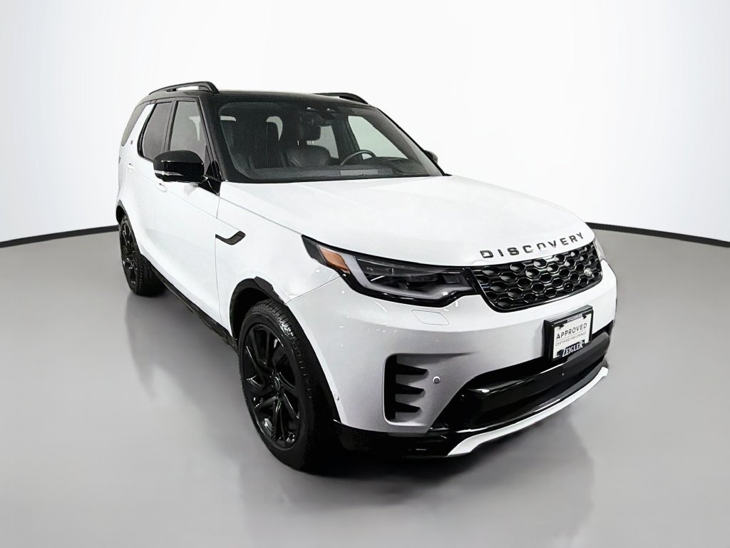 Certified 2025 Land Rover Discovery Dynamic SE AWD/4WD image 3