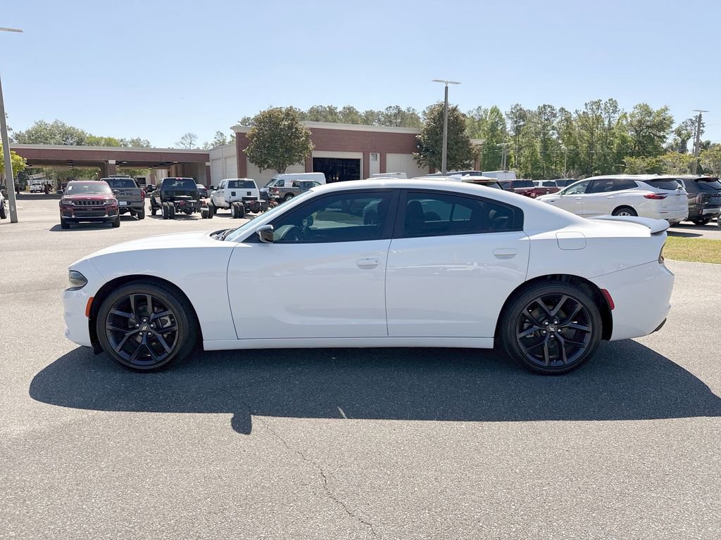 Used 2023 Dodge Charger SXT w/ Blacktop Package image 5