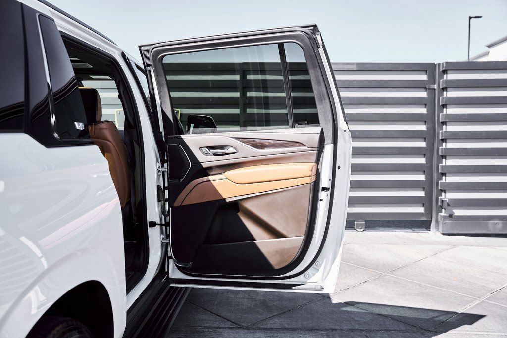 Used 2023 Cadillac Escalade ESV Sport w/ LPO, ONYX Package image 25