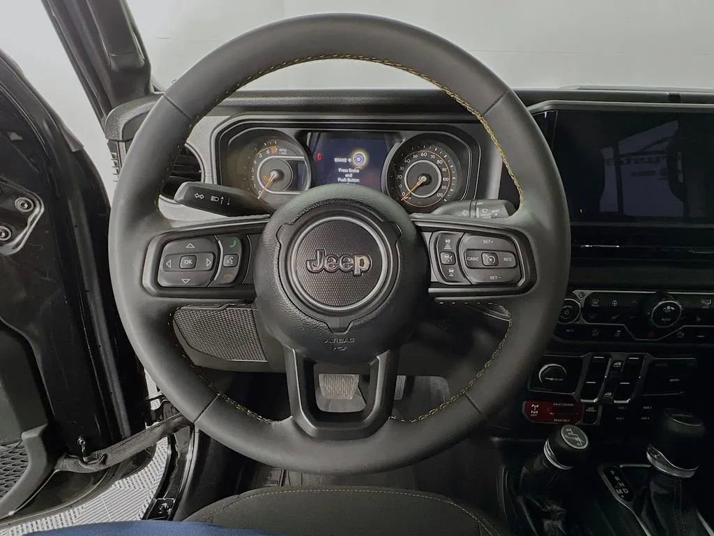 Used 2024 Jeep Gladiator Sport image 12