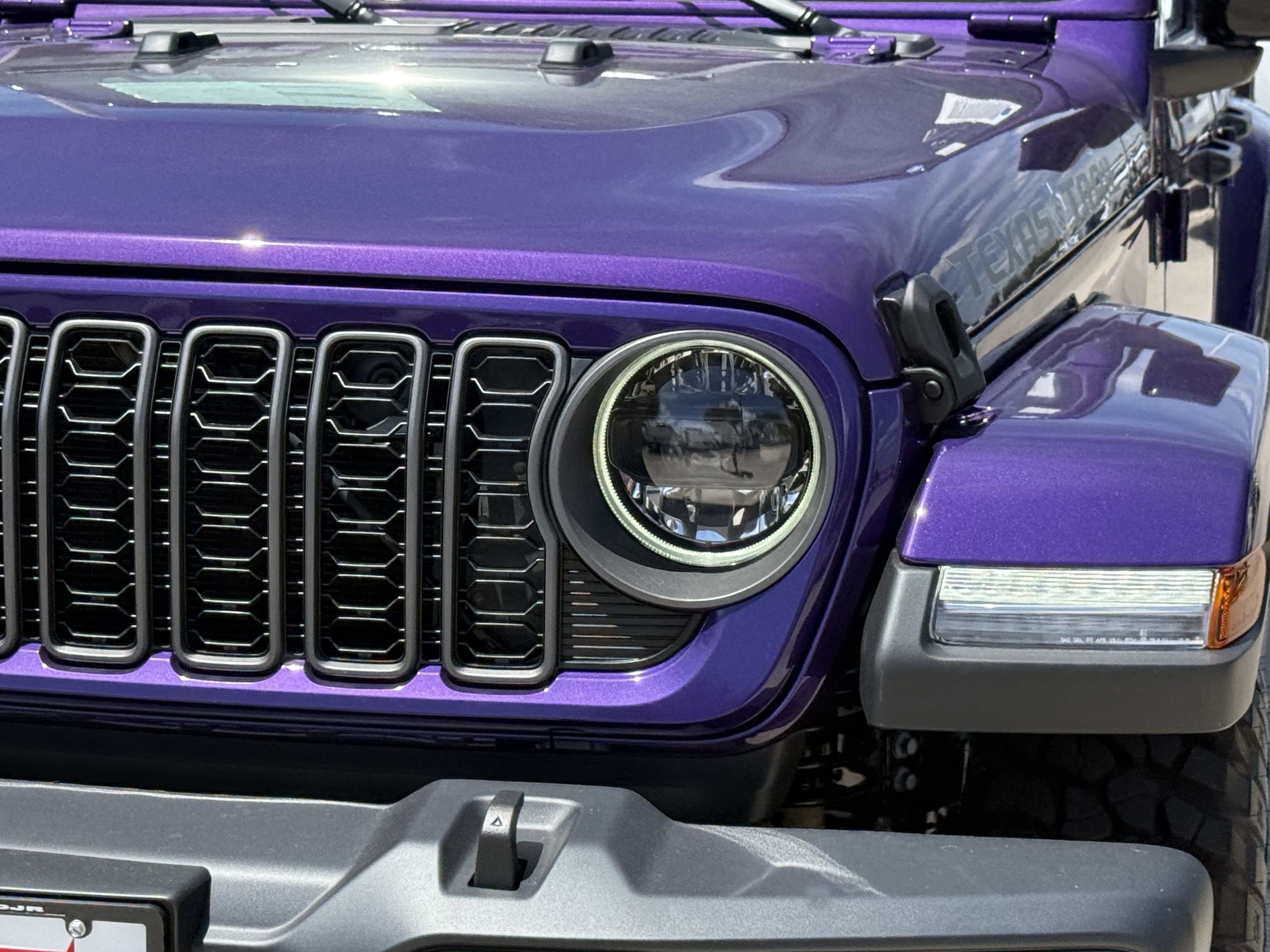 New 2026 Jeep Gladiator Sport AWD/4WD image 8