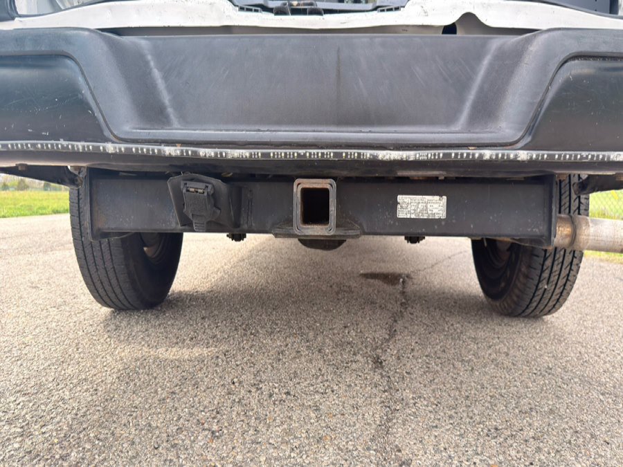 Used 2013 Chevrolet Express 2500 image 6