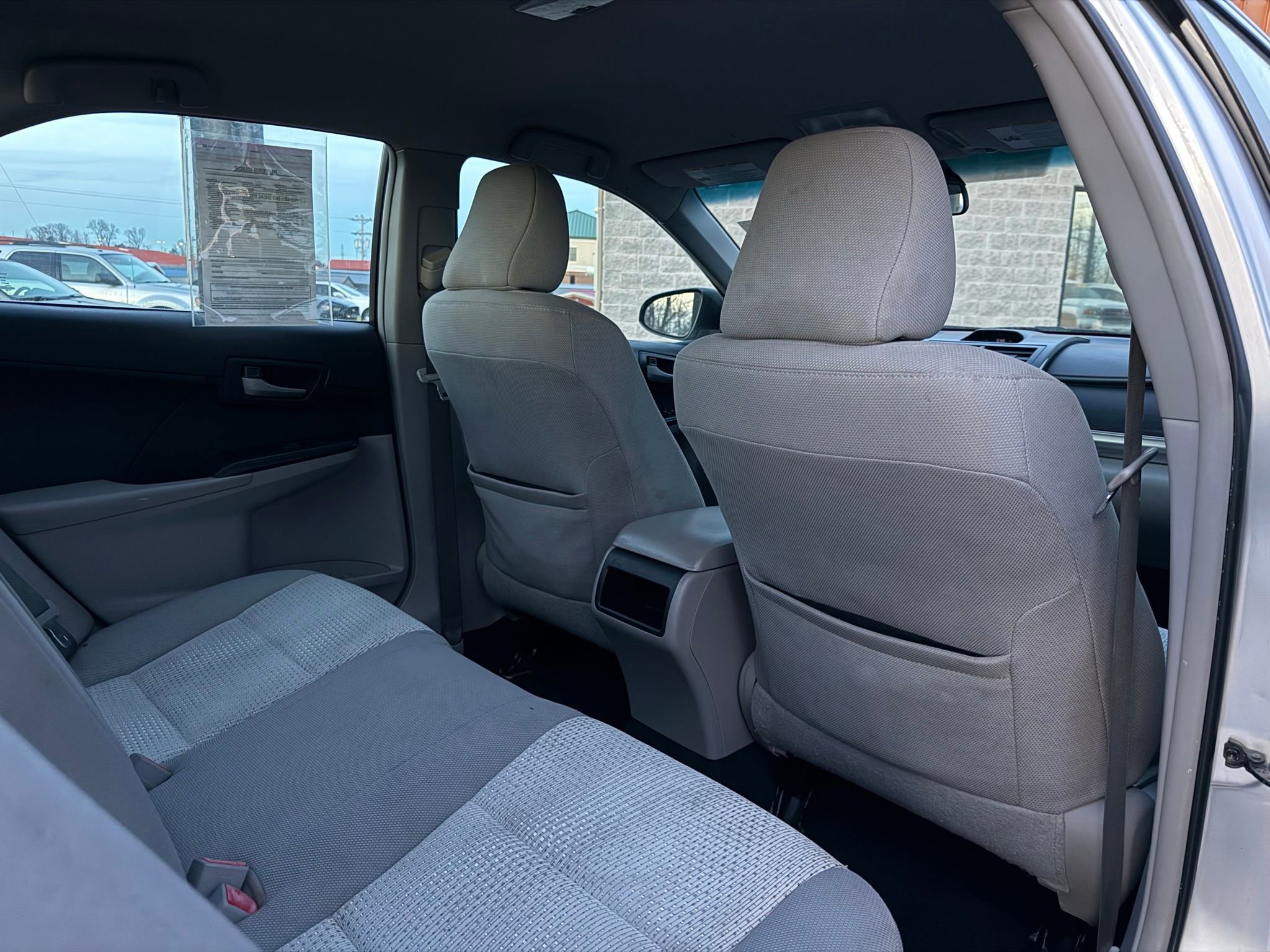 Used 2013 Toyota Camry image 21