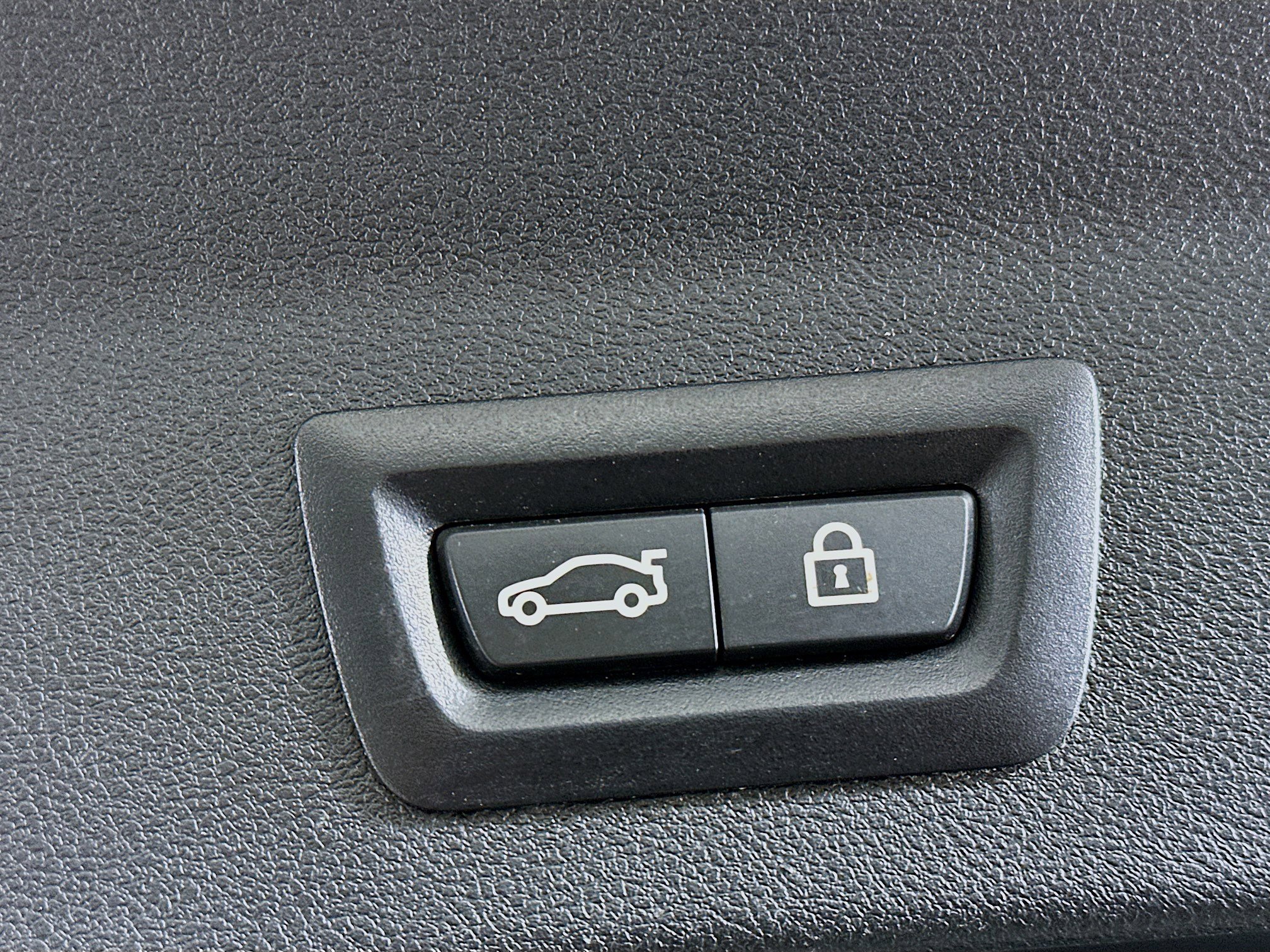 Used 2023 BMW X3 sDrive30i w/ Convenience Package image 30