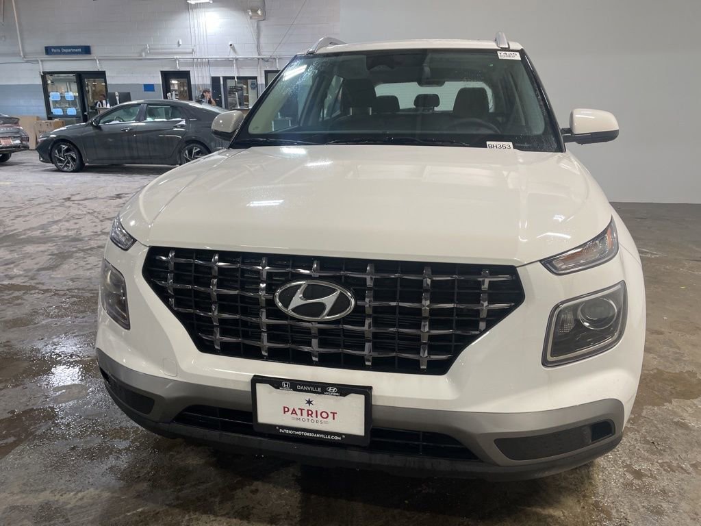 New 2025 Hyundai Venue SEL image 15