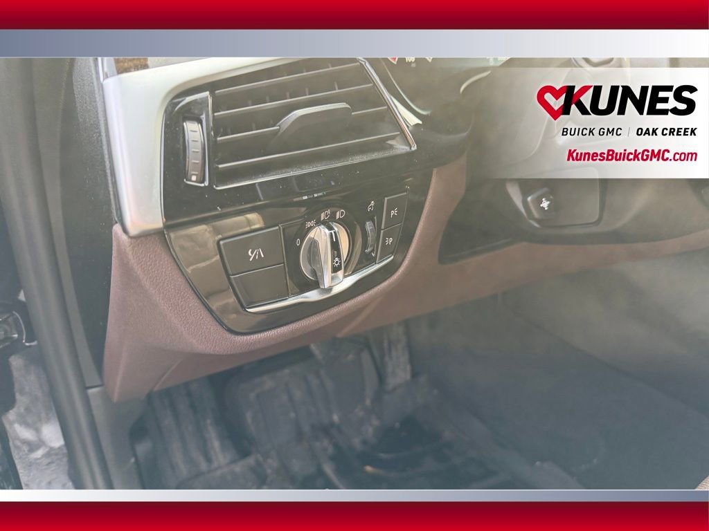 Used 2019 BMW 540i xDrive w/ Executive Package image 7