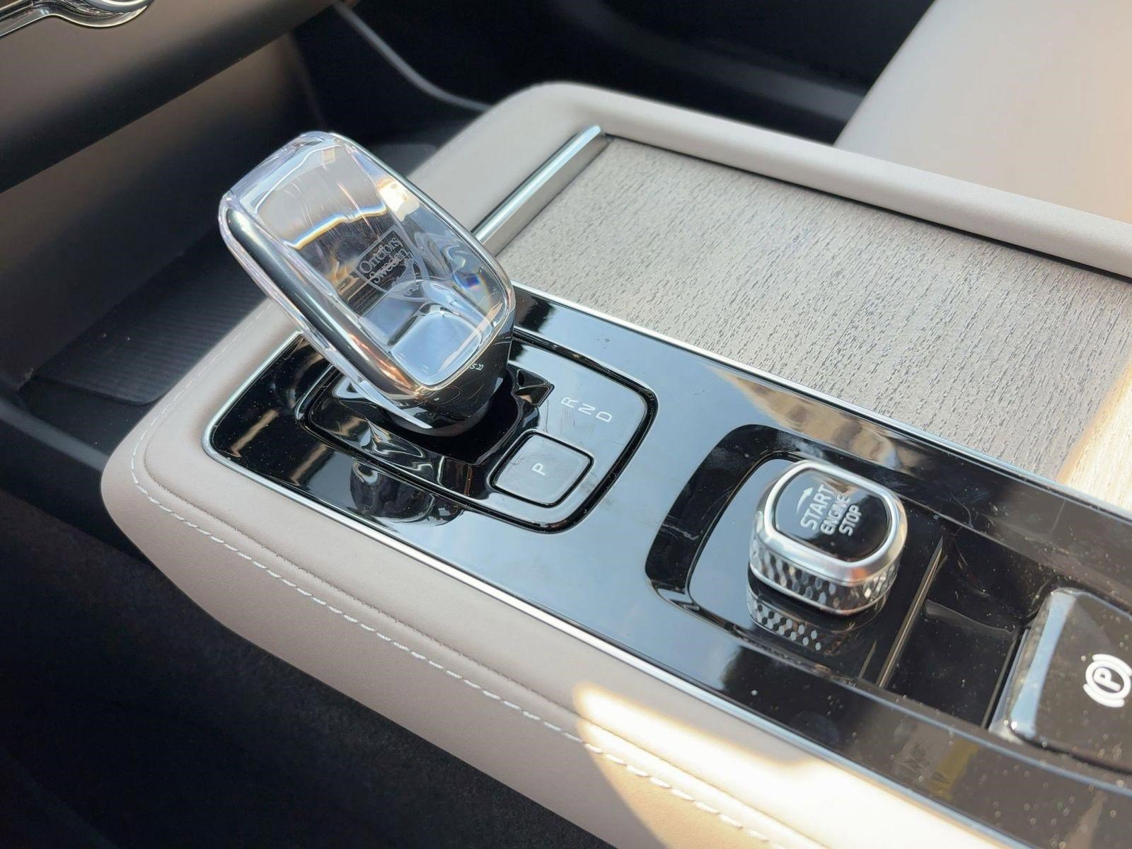 New 2026 Volvo XC90 T8 Plus w/ Protection Package Premier image 16