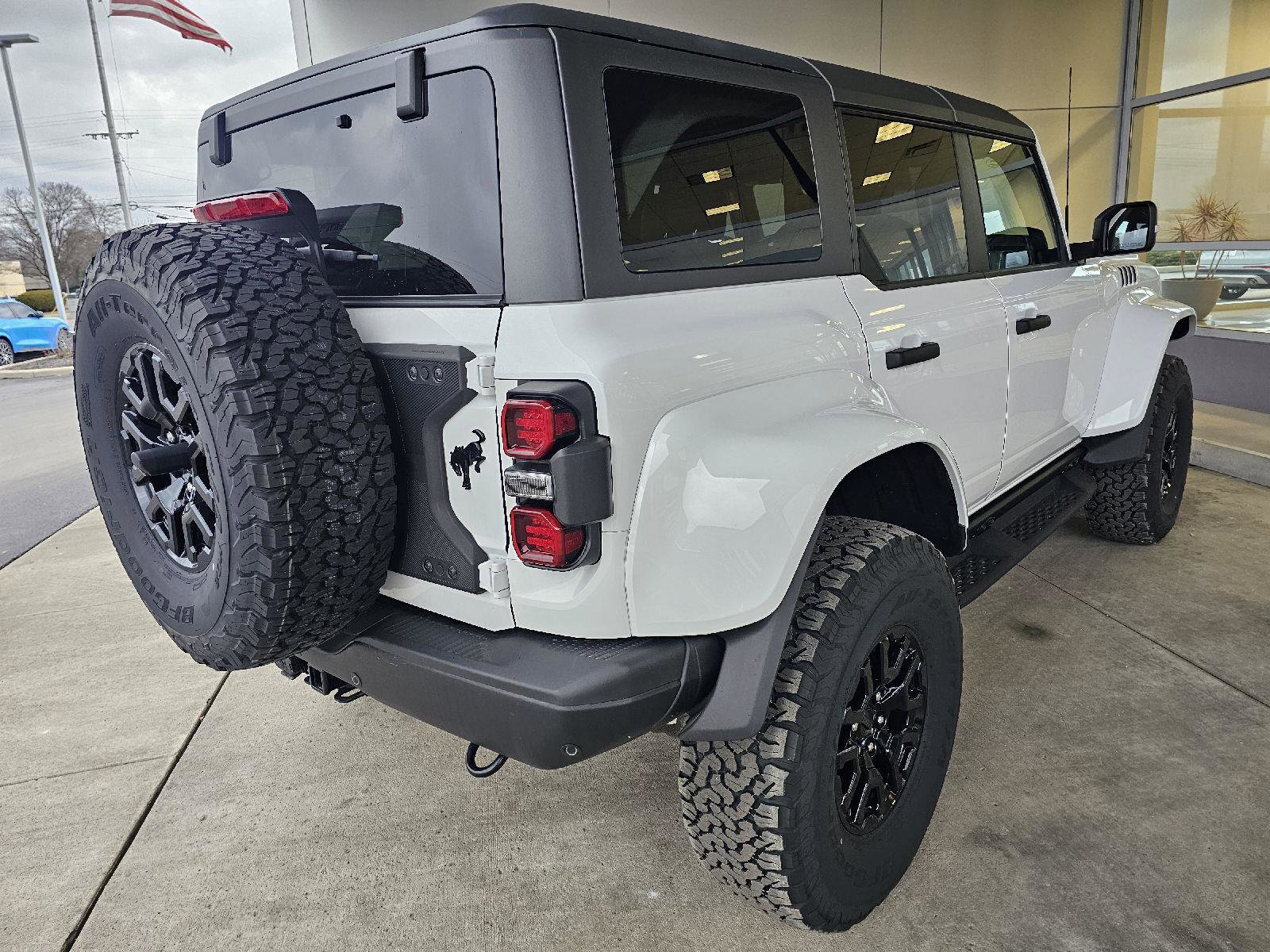 Used 2024 Ford Bronco Raptor w/ Interior Carbon Fiber Pack 6 image 5