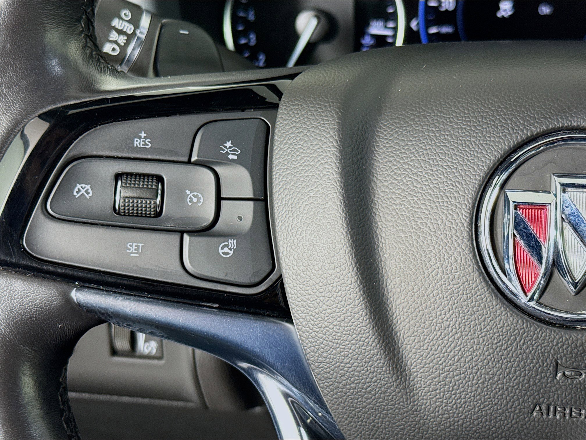 Used 2024 Buick Enclave Premium image 13