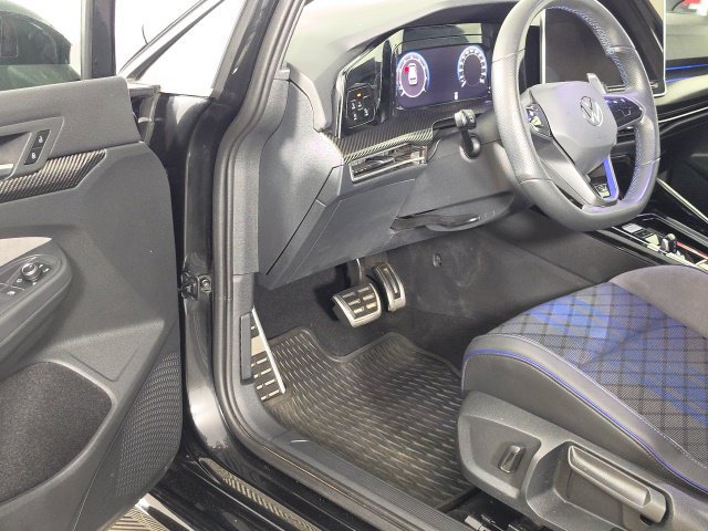 Used 2025 Volkswagen Golf R Black Edition AWD/4WD image 22