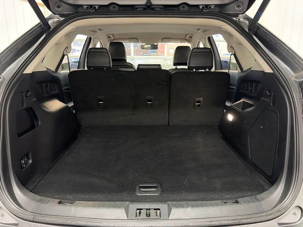 Used 2024 Ford Edge Titanium AWD/4WD image 15
