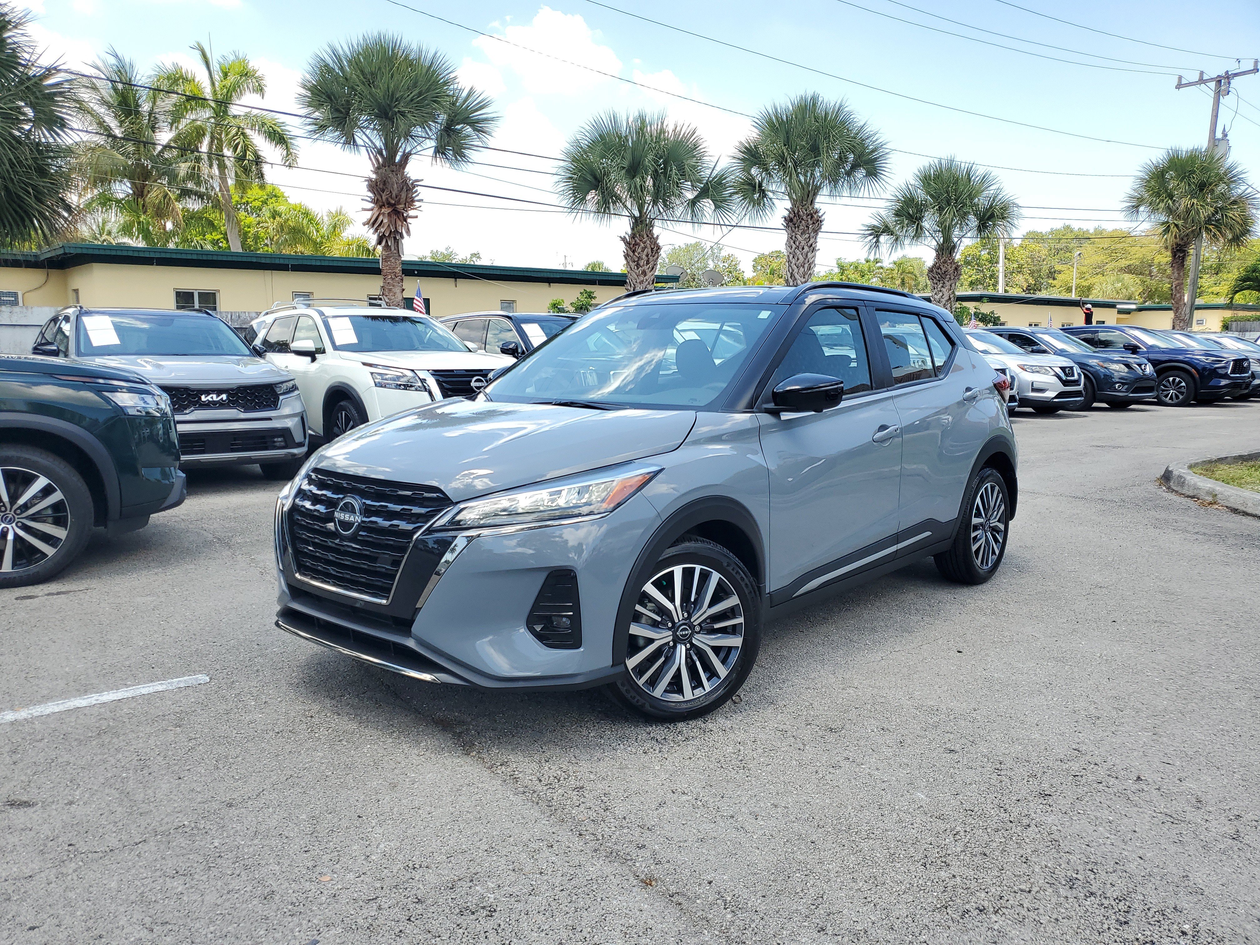 Certified 2023 Nissan Kicks SR image 32