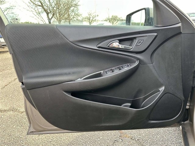 Used 2023 Chevrolet Malibu LT image 16