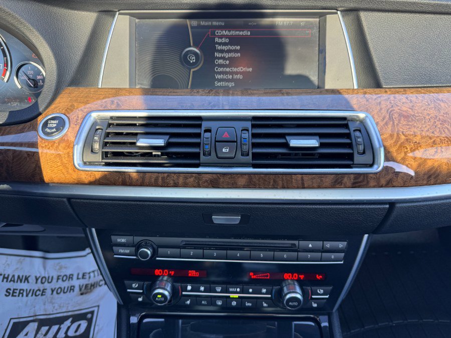 Used 2011 BMW 550i Gran Turismo xDrive image 23