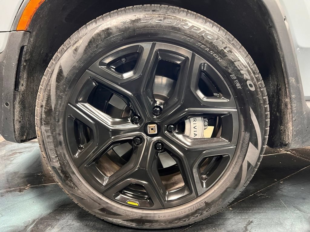 Used 2024 Rivian R1S Adventure AWD/4WD image 28