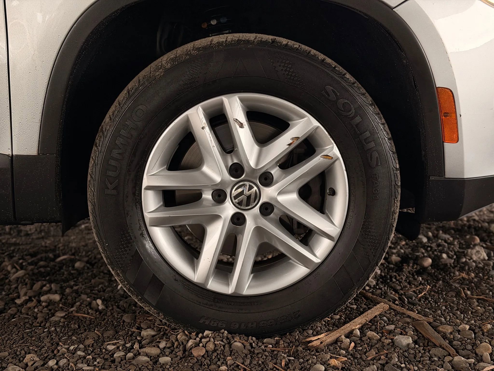 Used 2011 Volkswagen Tiguan S image 55