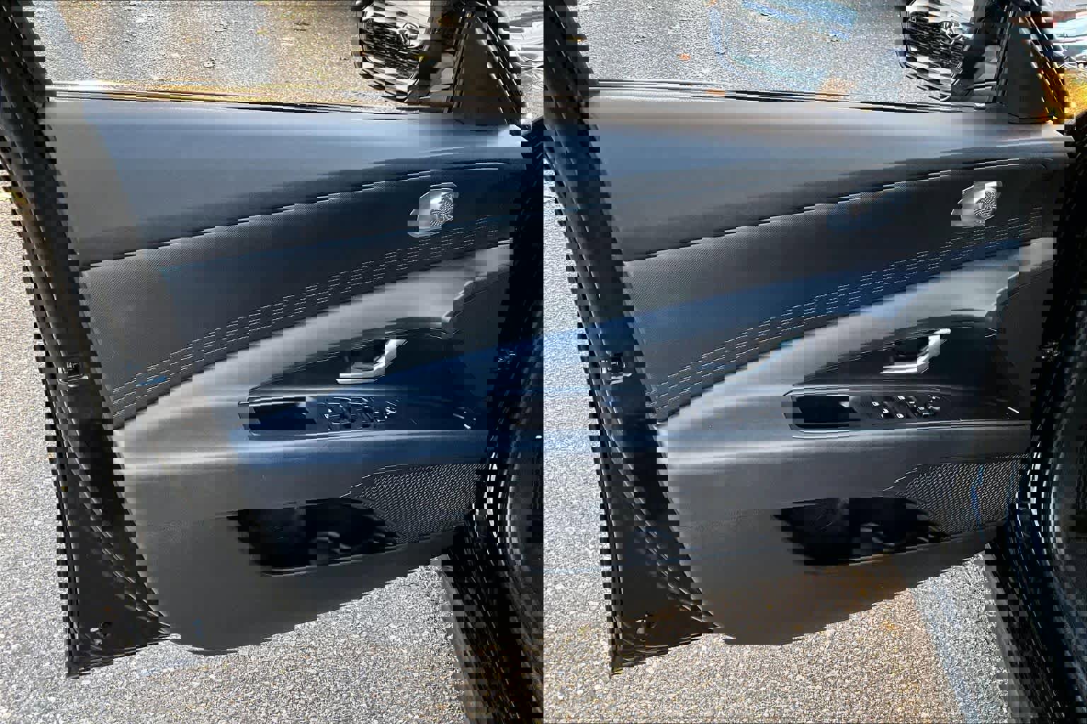 Used 2024 Hyundai Elantra SEL image 18