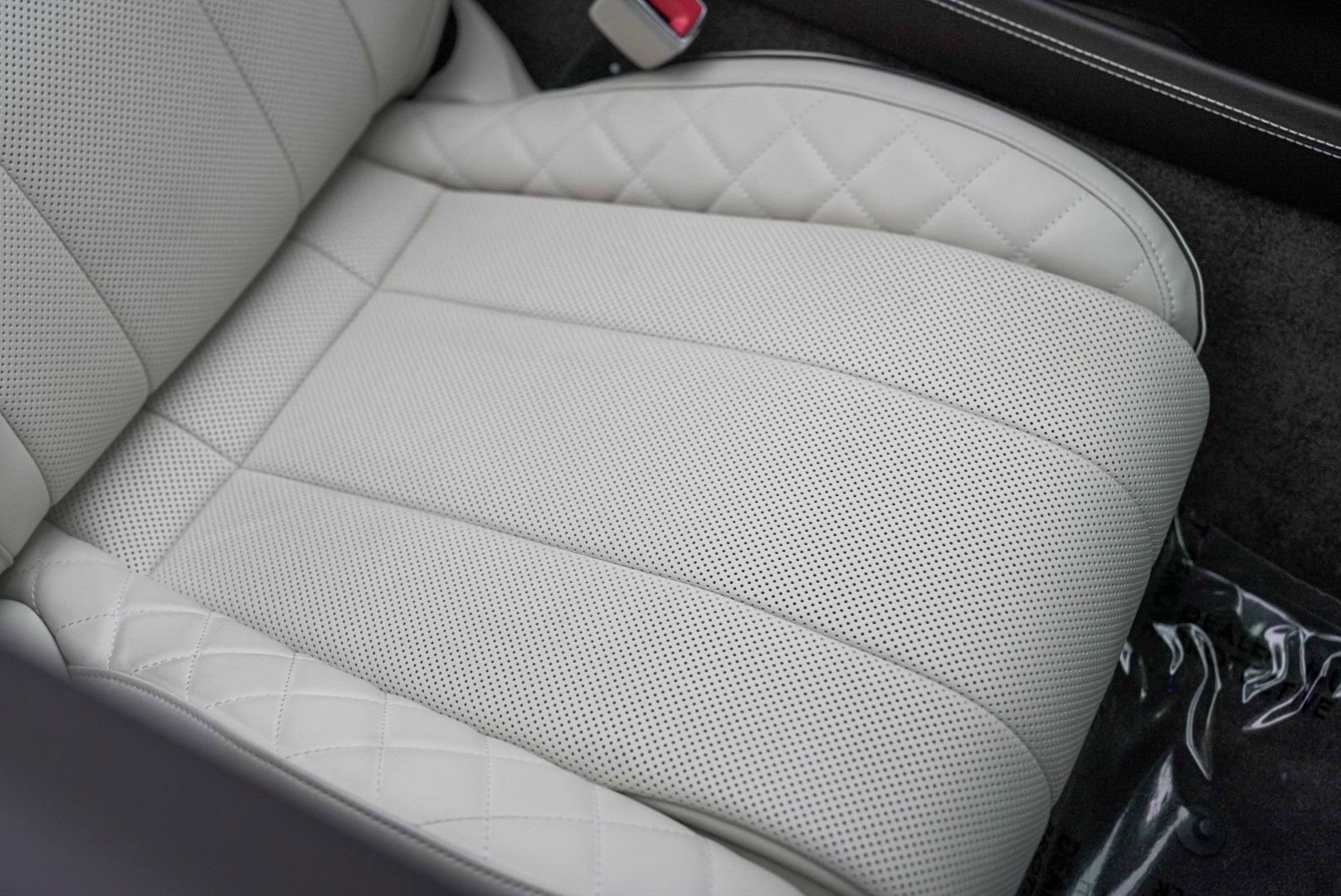 Used 2023 Bentley Continental GT Azure image 51