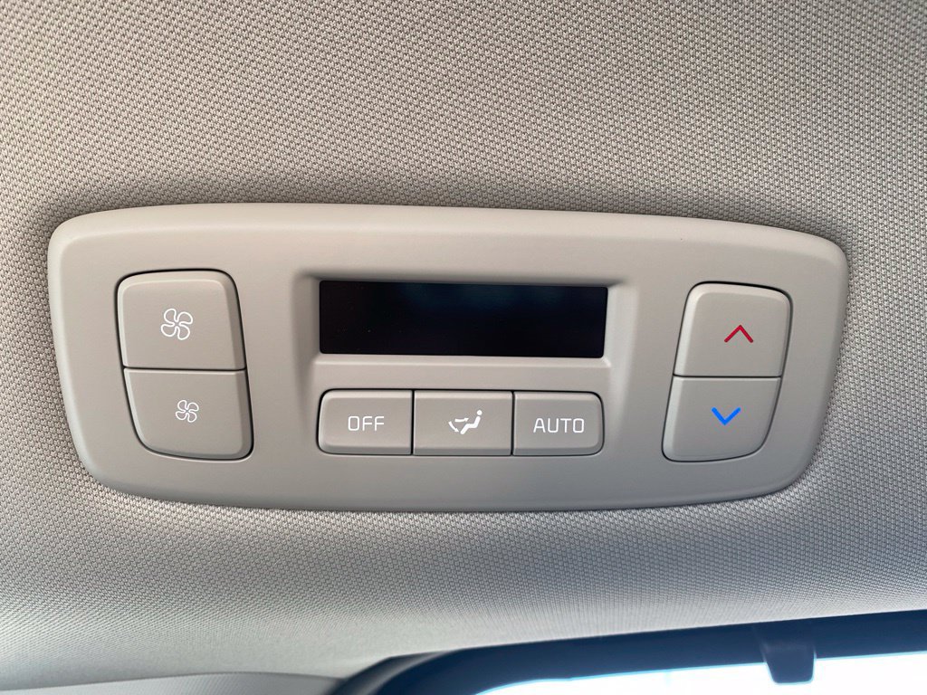 New 2027 Kia Carnival EX FWD image 24