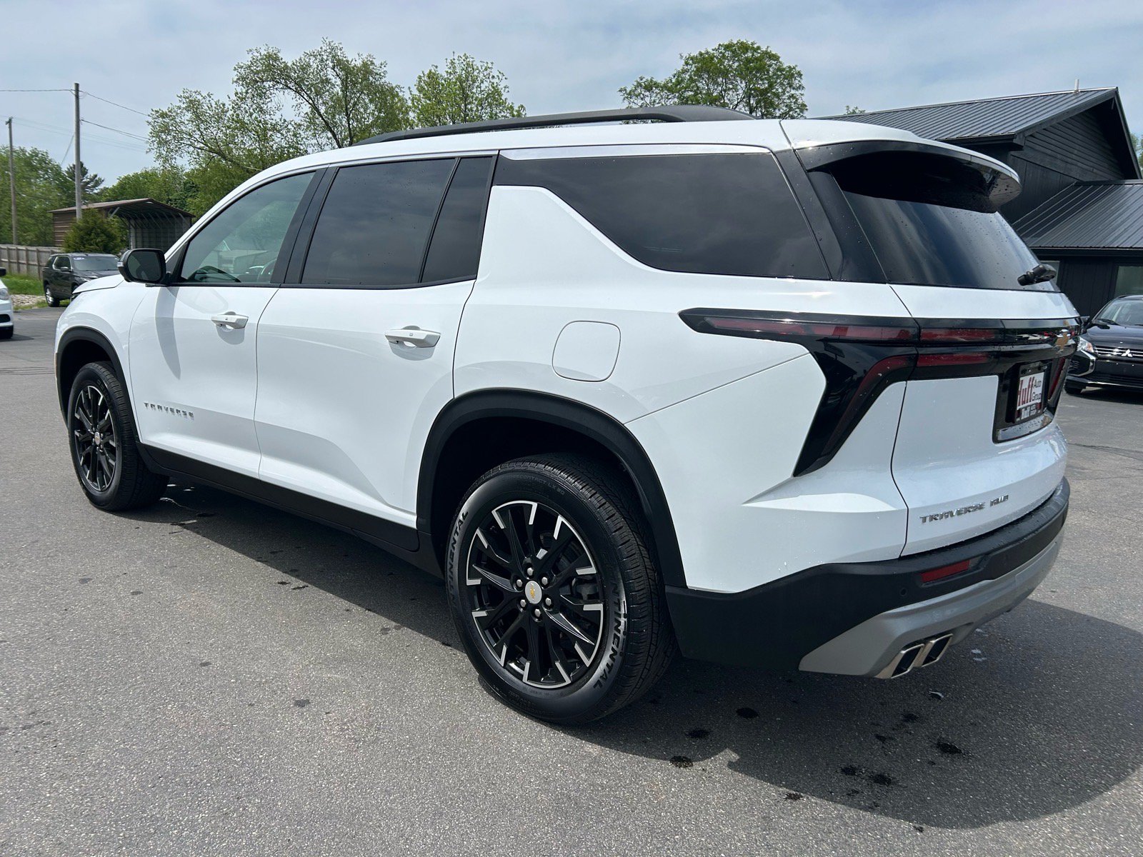 Used 2025 Chevrolet Traverse LT w/ Sun and Wheel Package AWD/4WD image 6