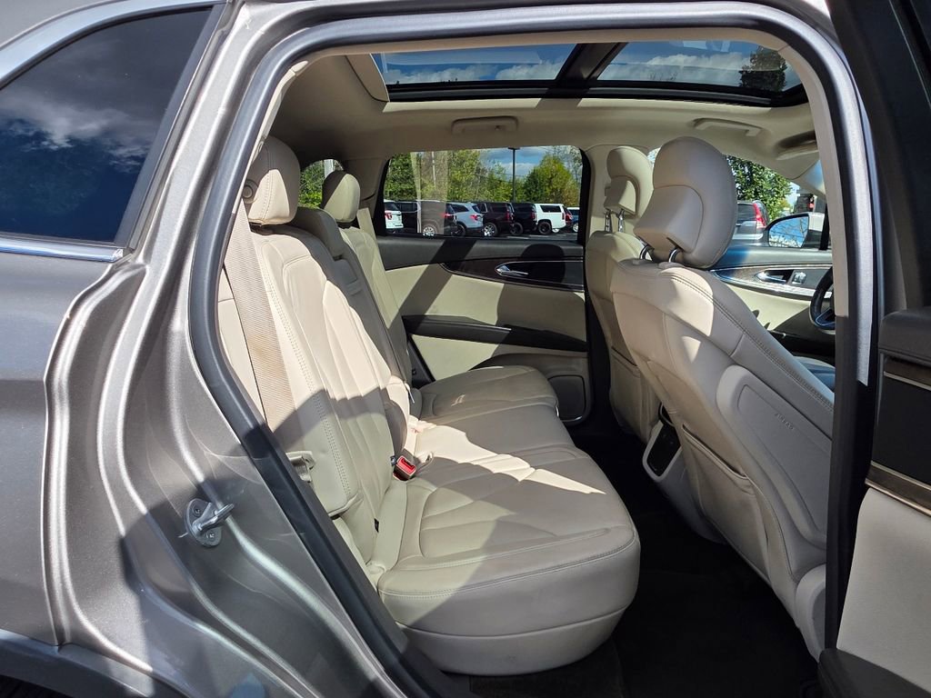 Used 2016 Lincoln MKX Reserve w/ Climate Package image 40