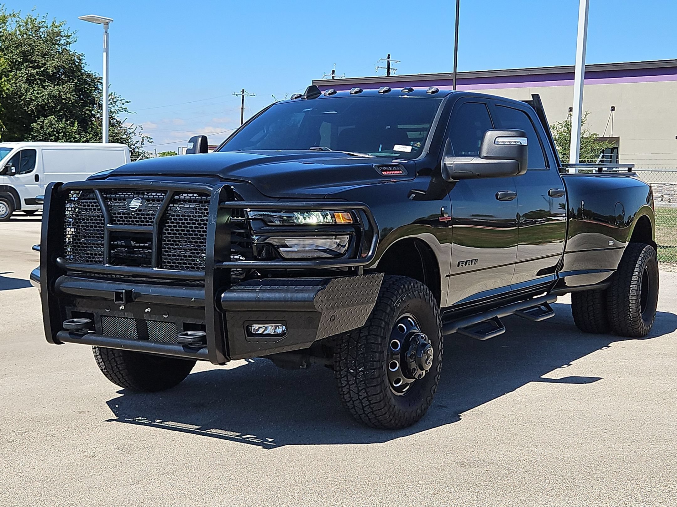Used 2025 RAM 3500 Lone Star AWD/4WD image 7