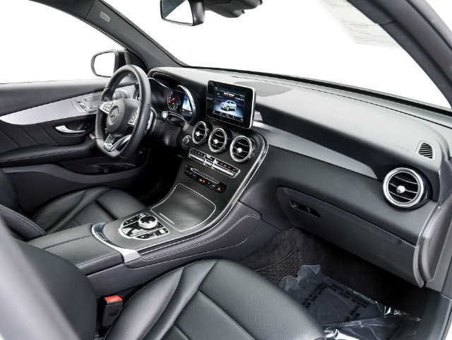Used 2019 Mercedes-Benz GLC 300 4MATIC image 20