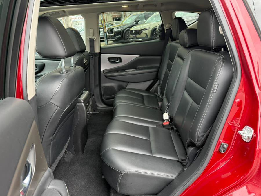 Used 2021 Nissan Murano SV w/ SV Special Edition Package image 9
