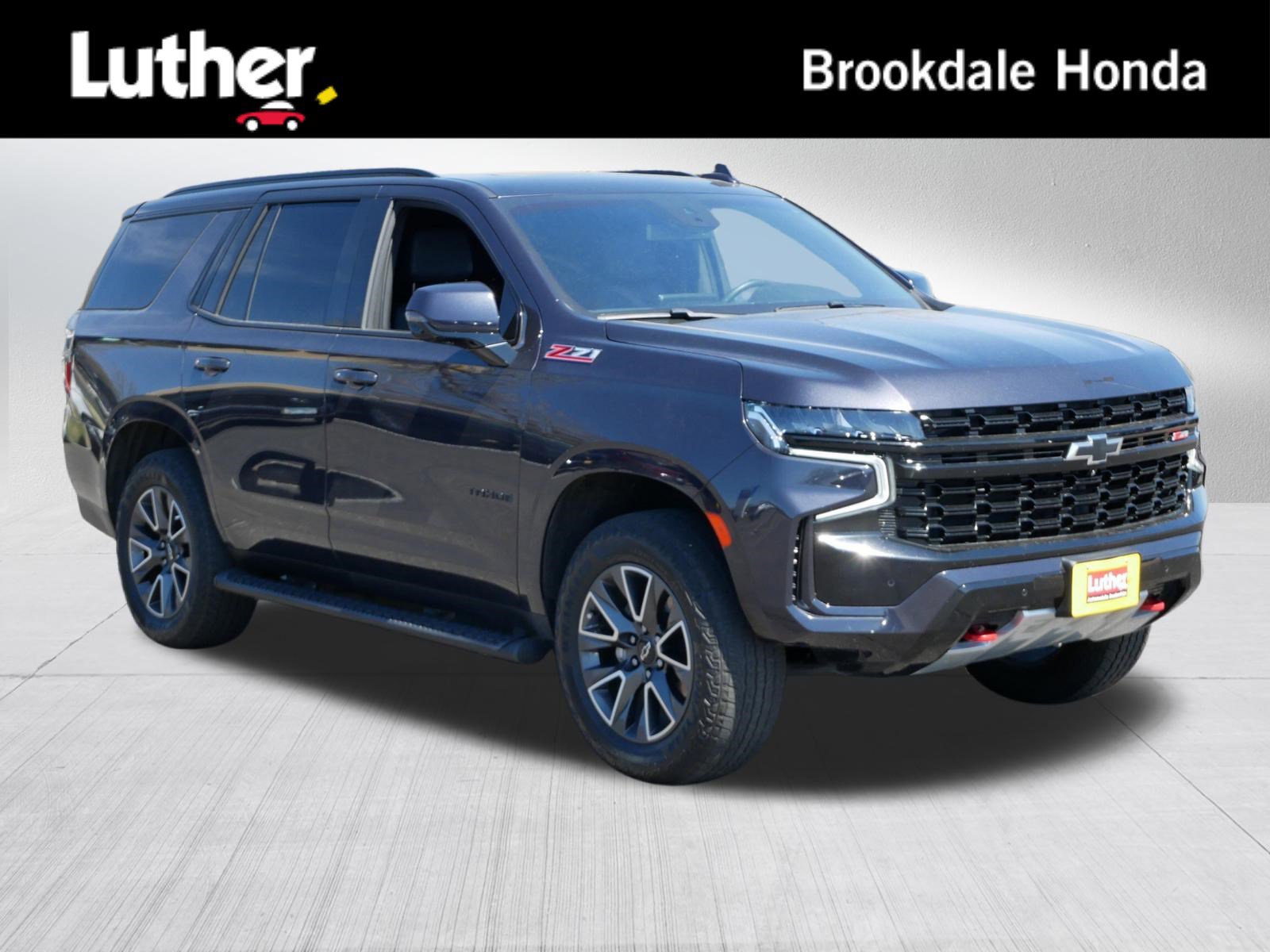 Used 2023 Chevrolet Tahoe Z71 w/ Luxury Package AWD/4WD image 1