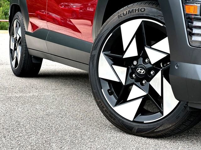 Used 2024 Hyundai Kona Limited FWD image 2