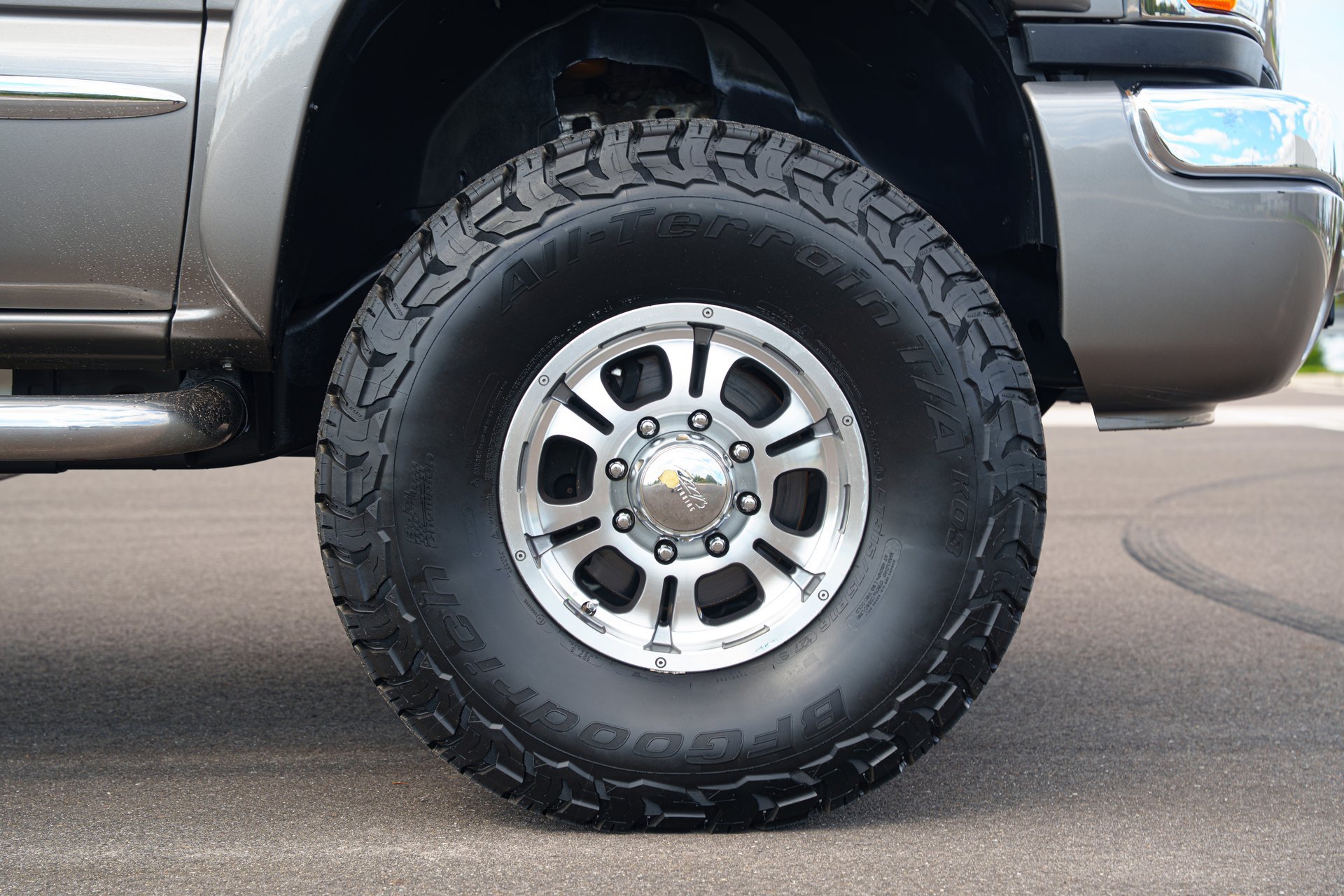 Used 2007 GMC Sierra 2500 SLT w/ Heavy-Duty Power Package AWD/4WD image 21