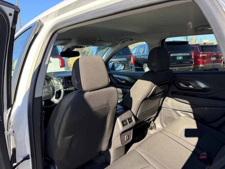 Certified 2024 GMC Terrain SLE image 9