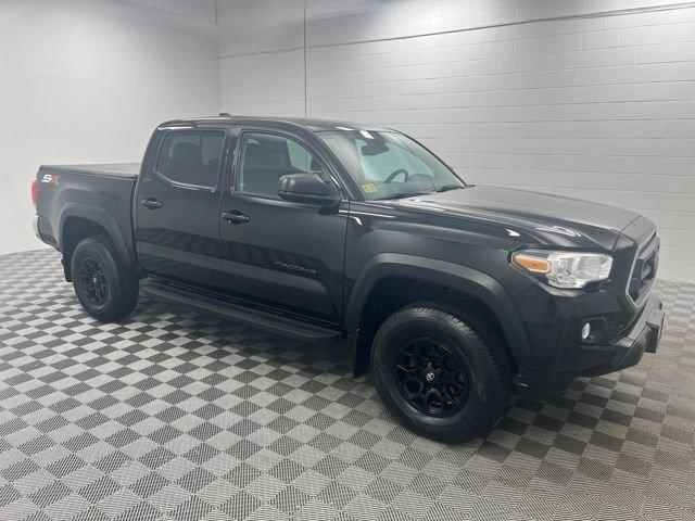 Used 2023 Toyota Tacoma SR5 w/ SX Package AWD/4WD image 4