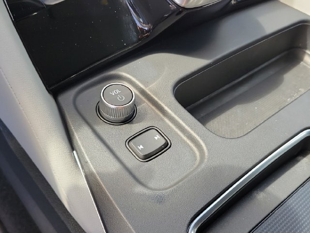 Used 2025 Acura MDX w/ Technology Package FWD image 29