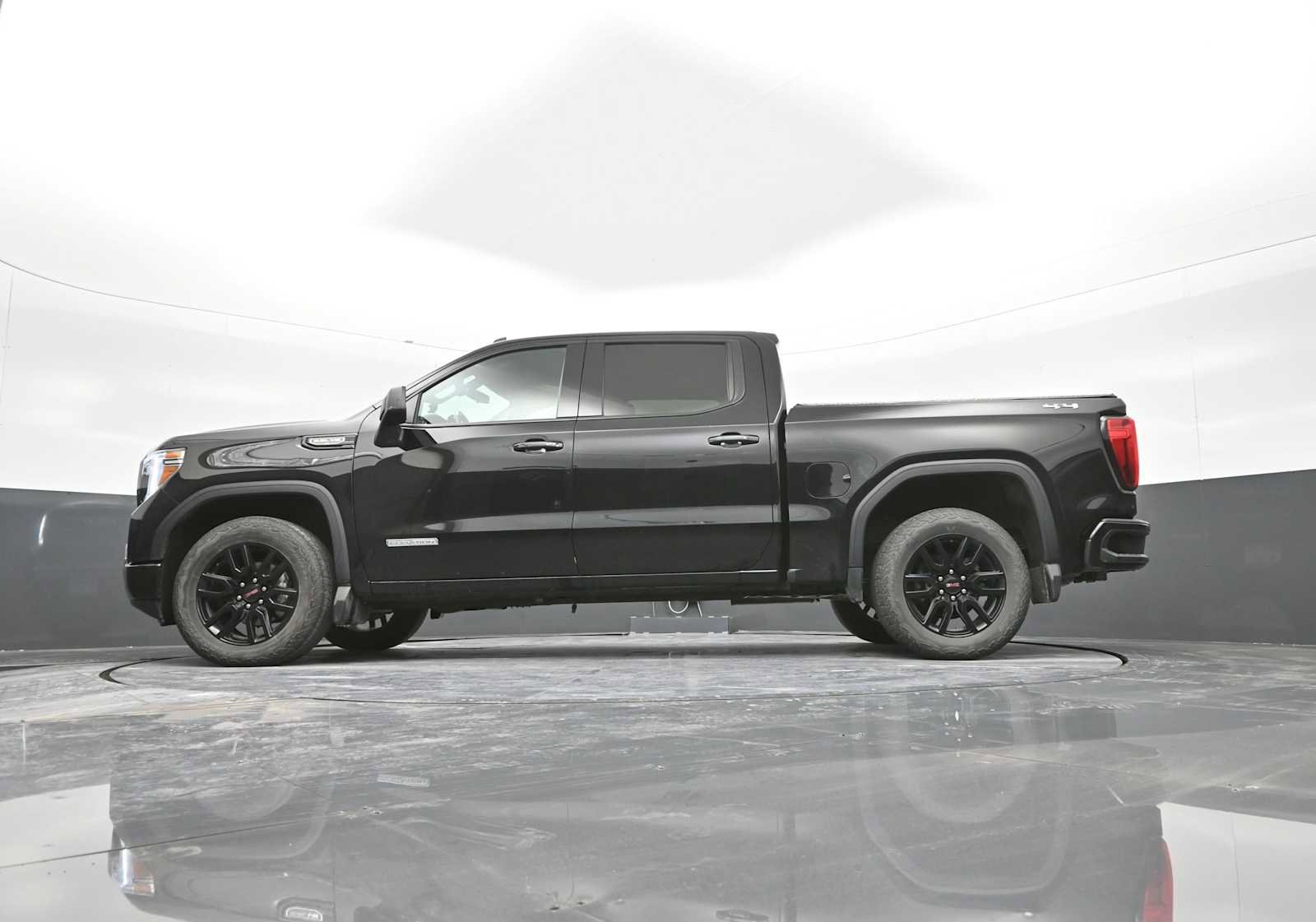 Used 2021 GMC Sierra 1500 Elevation image 28