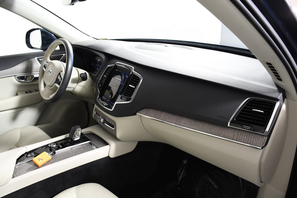 Used 2023 Volvo XC90 B5 Plus w/ Protection Package AWD/4WD image 19