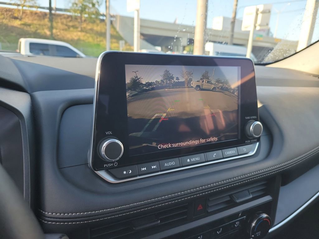 Certified 2025 Nissan Rogue S image 22