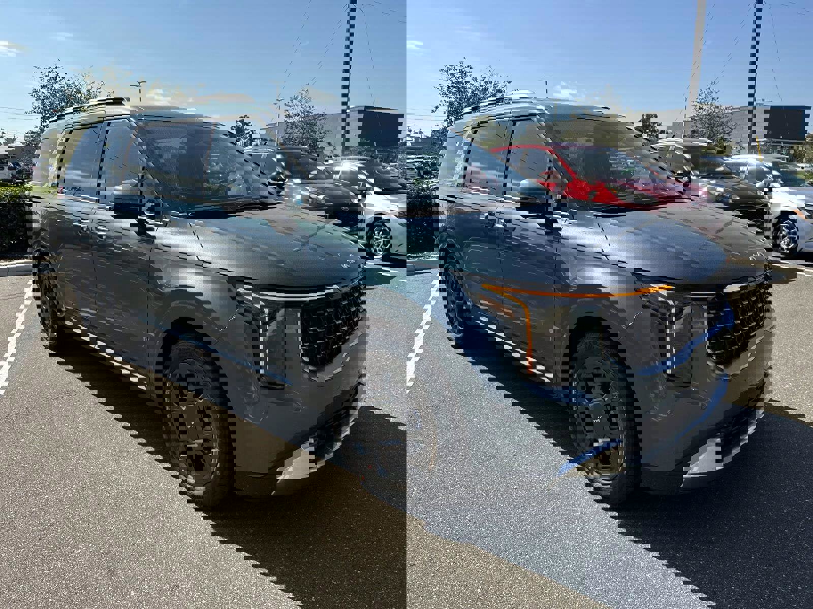 New 2026 Kia Carnival SX image 3