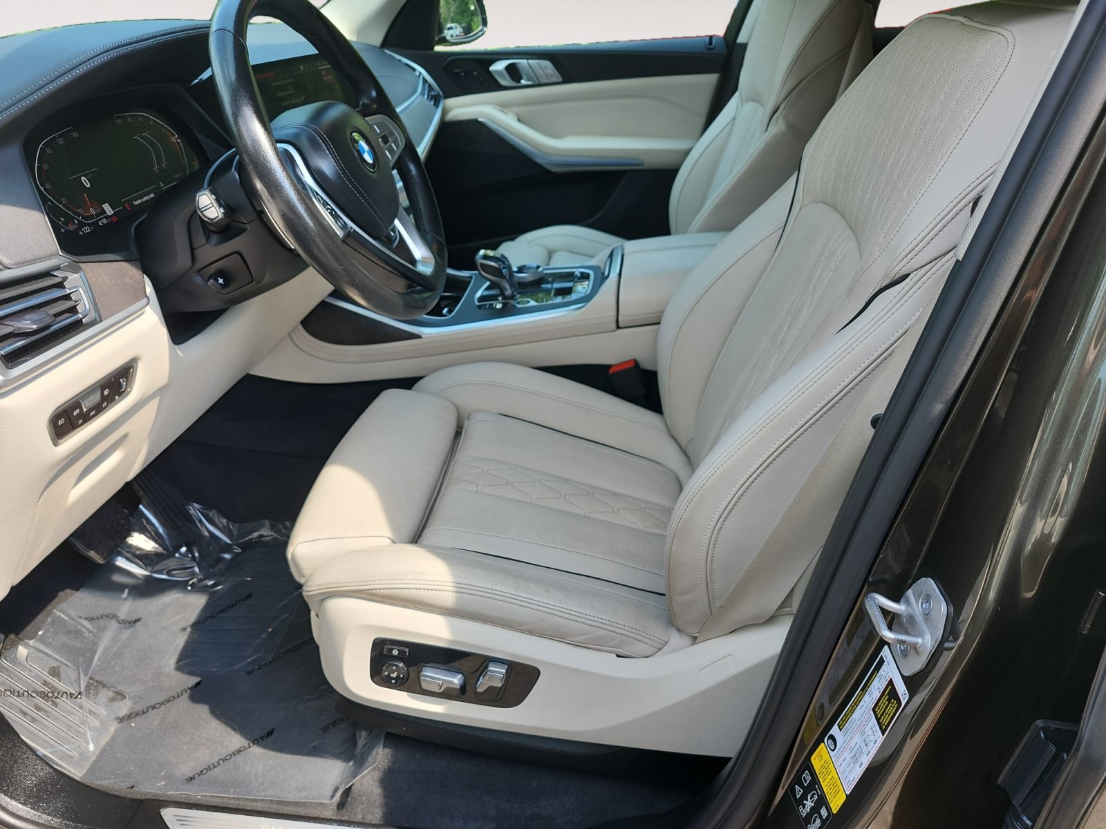 Used 2021 BMW X7 xDrive40i w/ Premium Package 2 AWD/4WD image 9