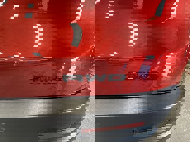 Used 2023 GMC Acadia SLE w/ Driver Convenience Package image 9