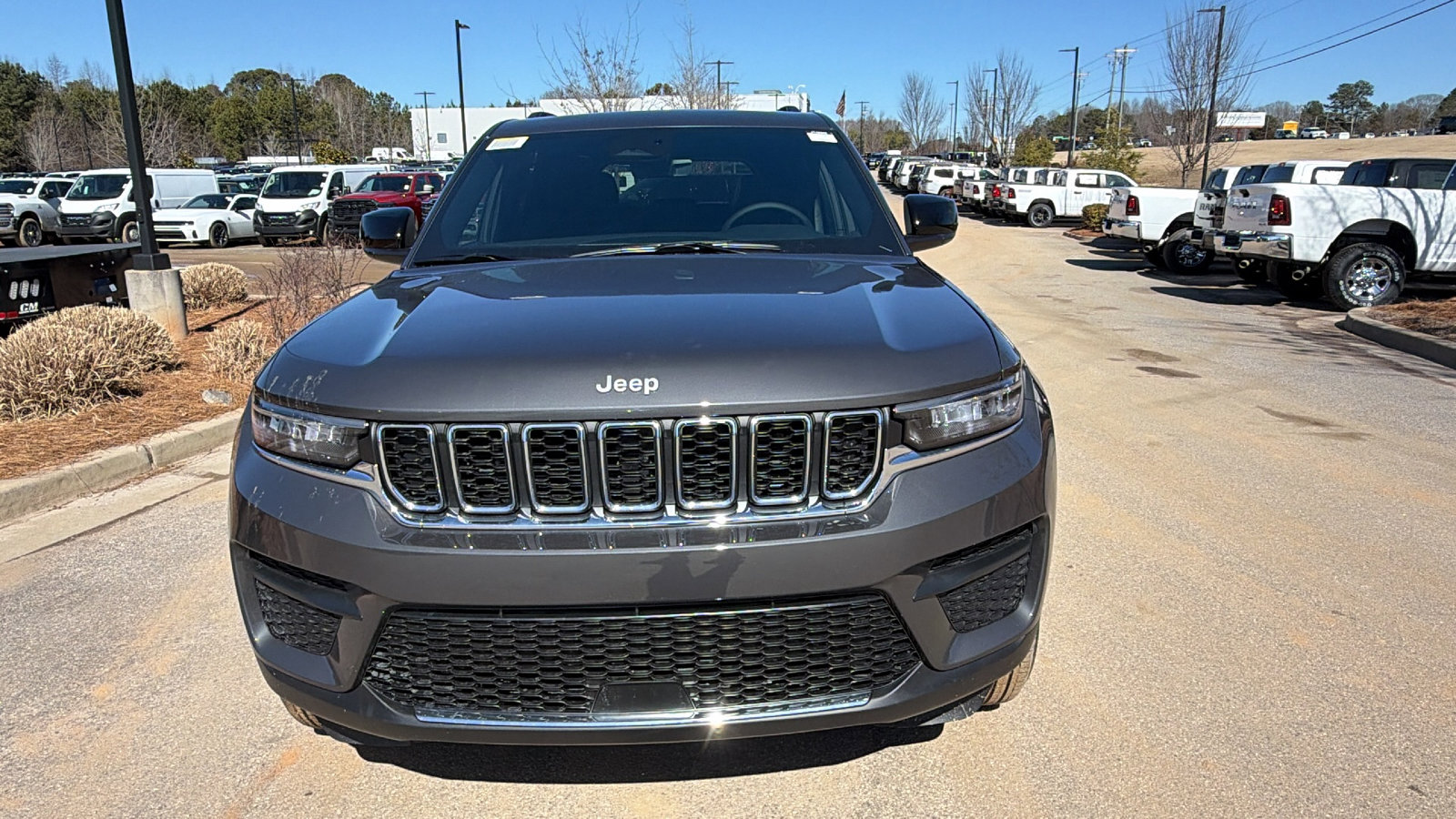 New 2026 Jeep Grand Cherokee Laredo X image 3