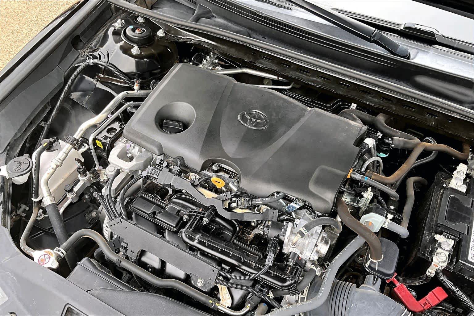Used 2022 Toyota Camry XSE FWD image 32